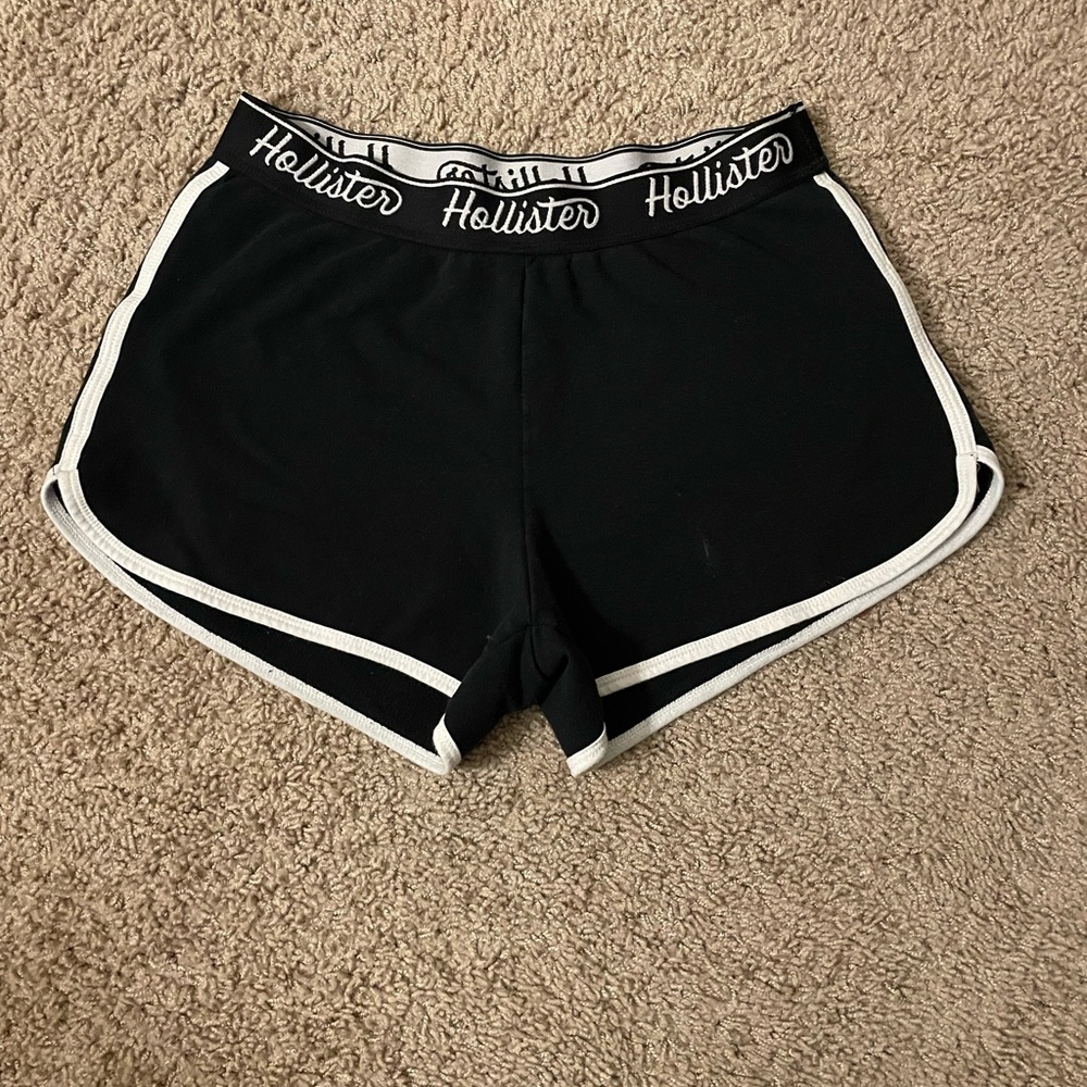 hollister lounge shorts!